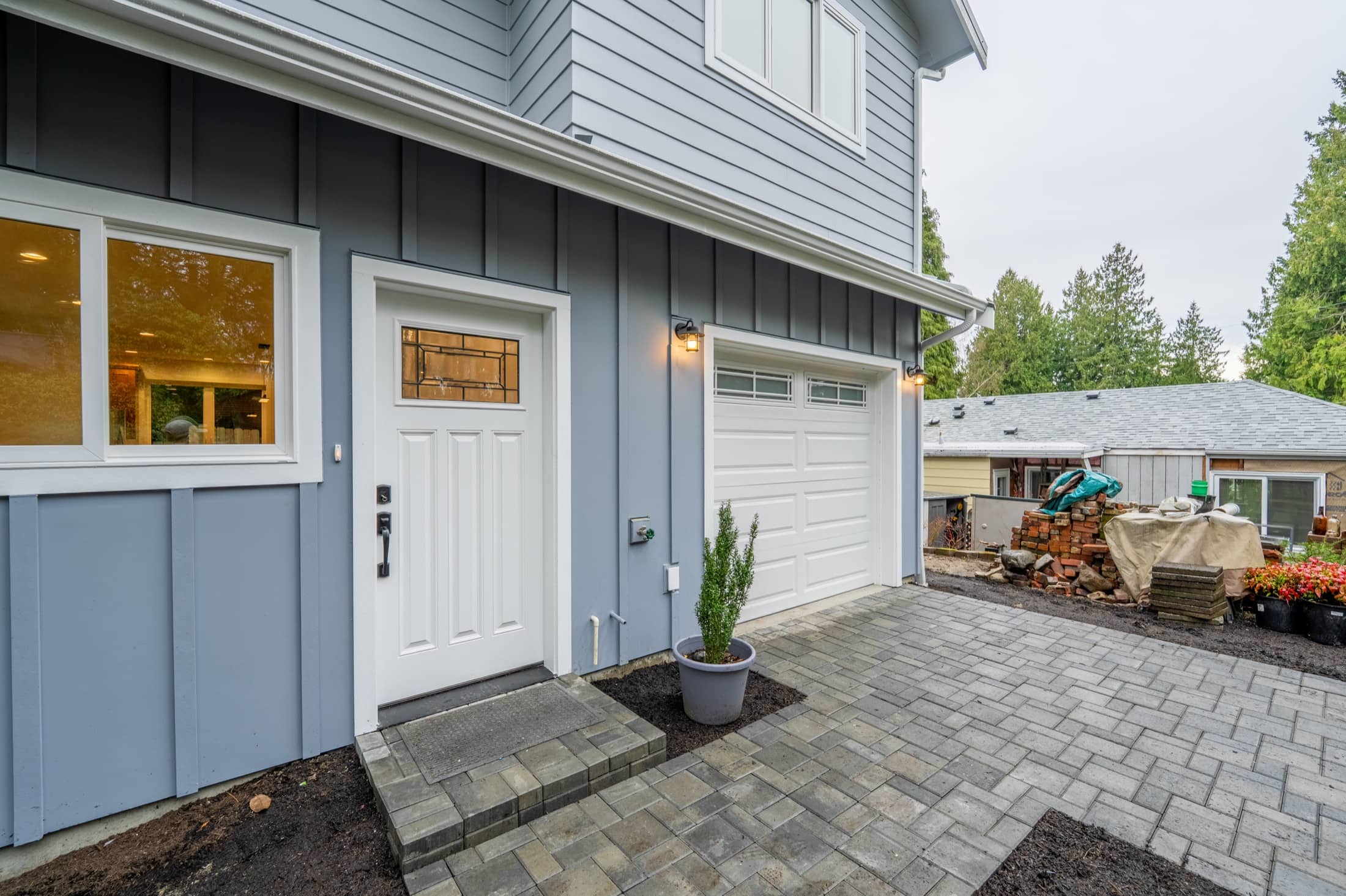 Finished detached ADU (DADU) at dusk, built by DIGS Construction in the Greater Seattle area